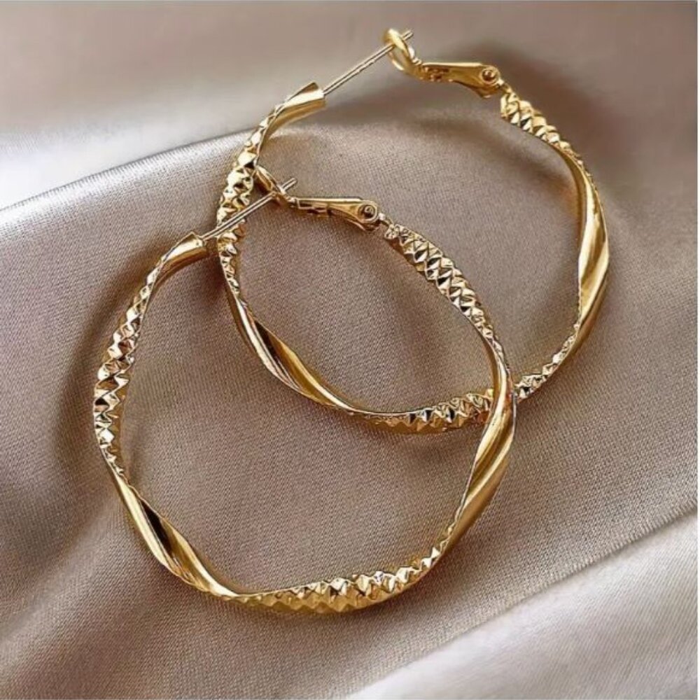 NEW Charlee 18K Gold Plated Wavy Textured Large Hoop Earrings